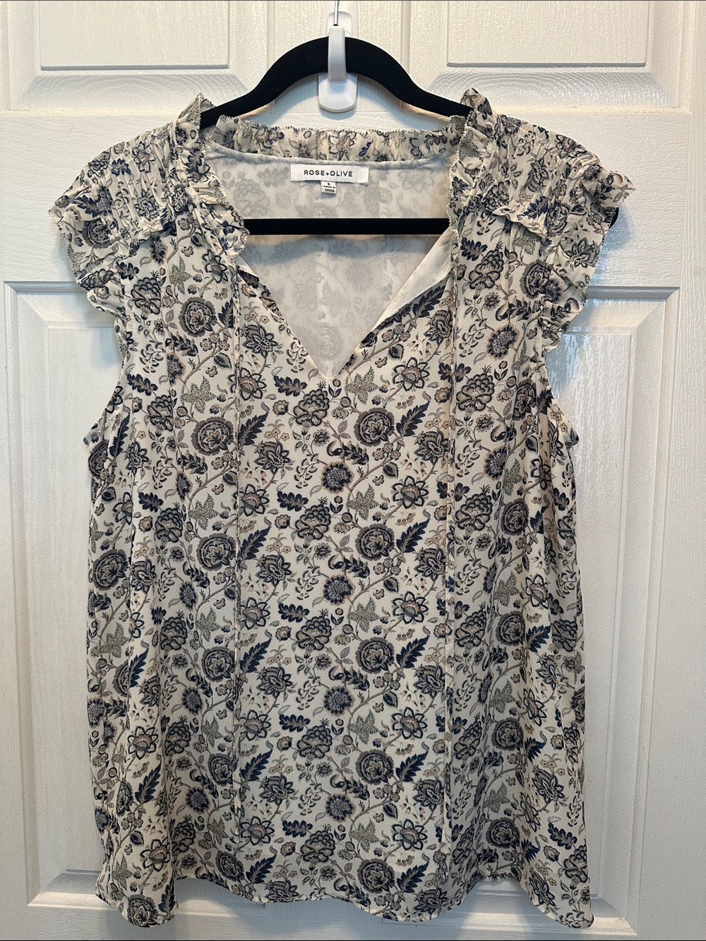 Rose & Olive Cream Green and Navy Floral Ruffle-Sleeve Camisole Size Small